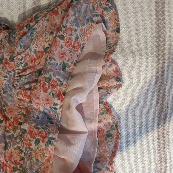 FREE WITH BUNDLE American Eagle| floral blouse - Picture 7 of 8